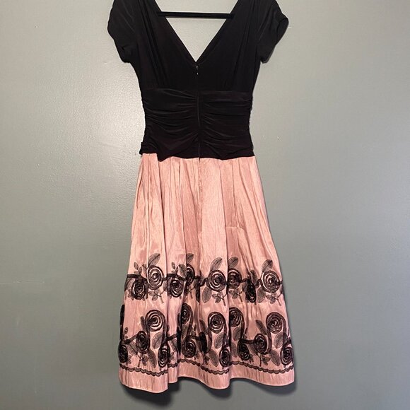 SL Fashions Ity & Taff Party Dress Style 114761 Dusty Rose and Black Size 8 zips - Picture 10 of 10